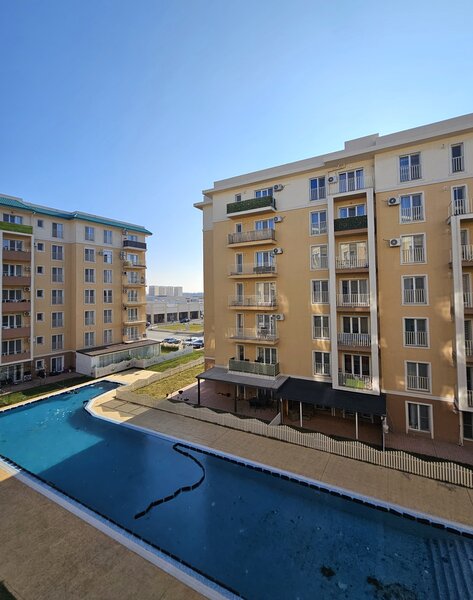 Stefanestii de Jos, Cosmopolis